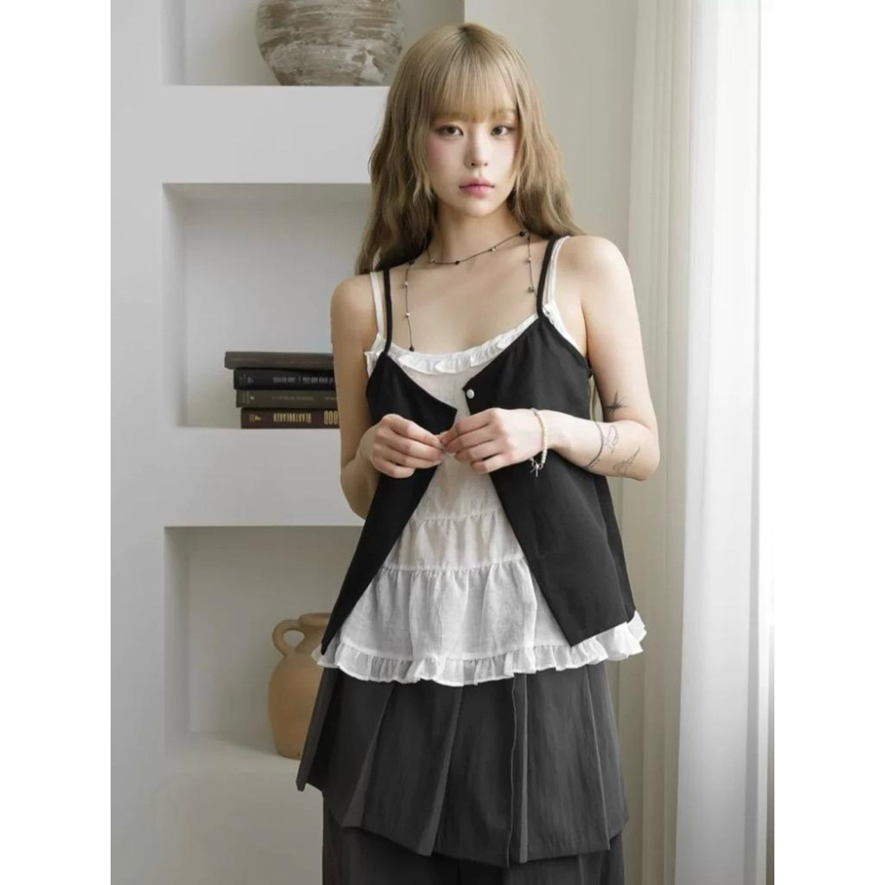 𝑩𝑶𝑾𝑨˚✿˖ 選品｜韓系簡約拼接假兩件吊帶上衣（上衣&休閒裙褲）-細節圖2