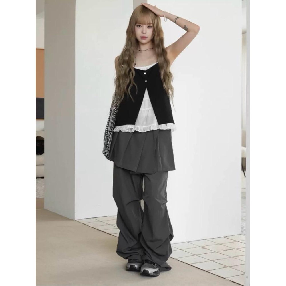 𝑩𝑶𝑾𝑨˚✿˖ 選品｜韓系簡約拼接假兩件吊帶上衣（上衣&休閒裙褲）-細節圖4