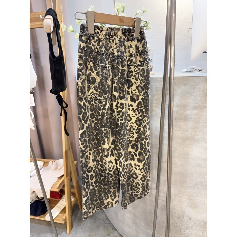 10429大女孩破洞豹紋褲8折-細節圖3