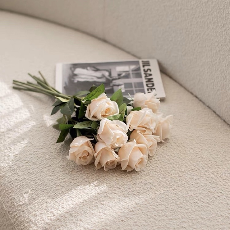 台灣現貨❤︎仿真玫瑰花擺設 拍照道具 居家擺設 假花 捧花仿真花 畢業花束 情人節花束「有感選物」-細節圖7