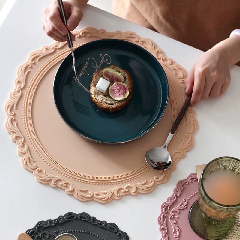 台灣現貨❤︎高質感韓國浮雕蕾絲矽膠餐墊隔熱墊 杯墊 硅膠餐墊 桌墊 桌上擺盤「有感選物」-細節圖3