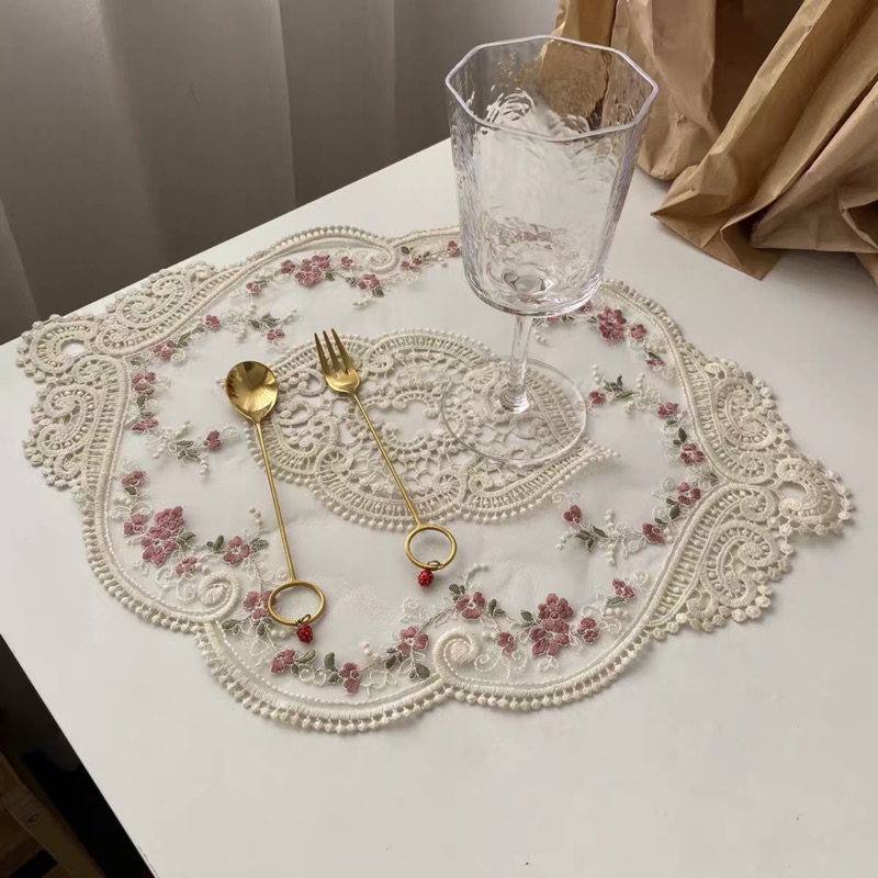 台灣現貨❤︎新升級柔軟手感！歐式復古法式蕾絲桌墊 拍照道具蕾絲桌布 拍照背景「有感選物」-細節圖5