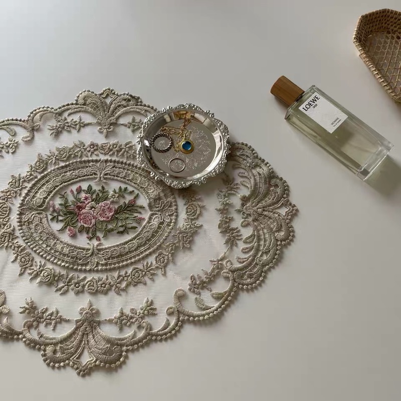 台灣現貨❤︎新升級柔軟手感！歐式復古法式蕾絲桌墊 拍照道具蕾絲桌布 拍照背景「有感選物」-細節圖6