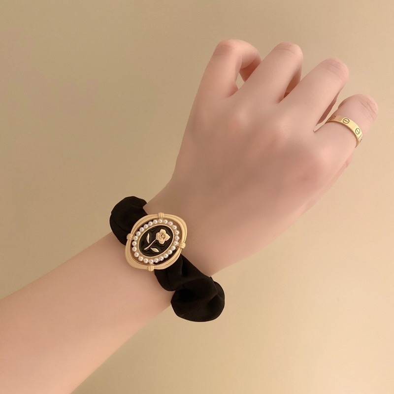 台灣現貨❤︎法式鬱金香緞面髮圈 豹紋點點大腸圈 髮圈 造型髮圈「有感選物」-細節圖4