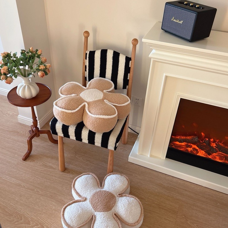 有感選物❤︎台灣現貨 可愛奶油色花朵坐墊 椅墊 抱枕 辦公椅靠背墊-細節圖5