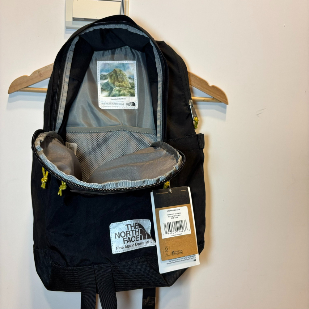 The North Face Heritage Berkeley學院風背包-防潑水布料-細節圖2