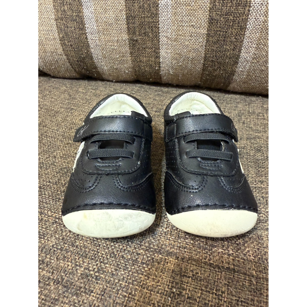 (二手少穿) CONNIFE可妮妃 百搭黑色星星寶寶鞋/學步鞋(歐規20碼)(約12公分)-細節圖3