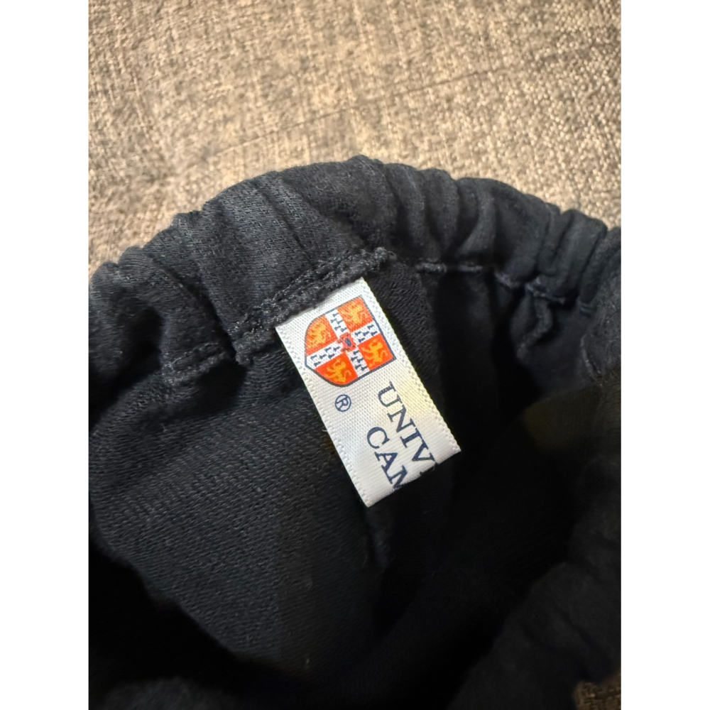 (二手八成新) UNIVERSITY OF CAMBRIDGE劍橋大學童裝百搭深灰色長褲 (80cm)-細節圖3