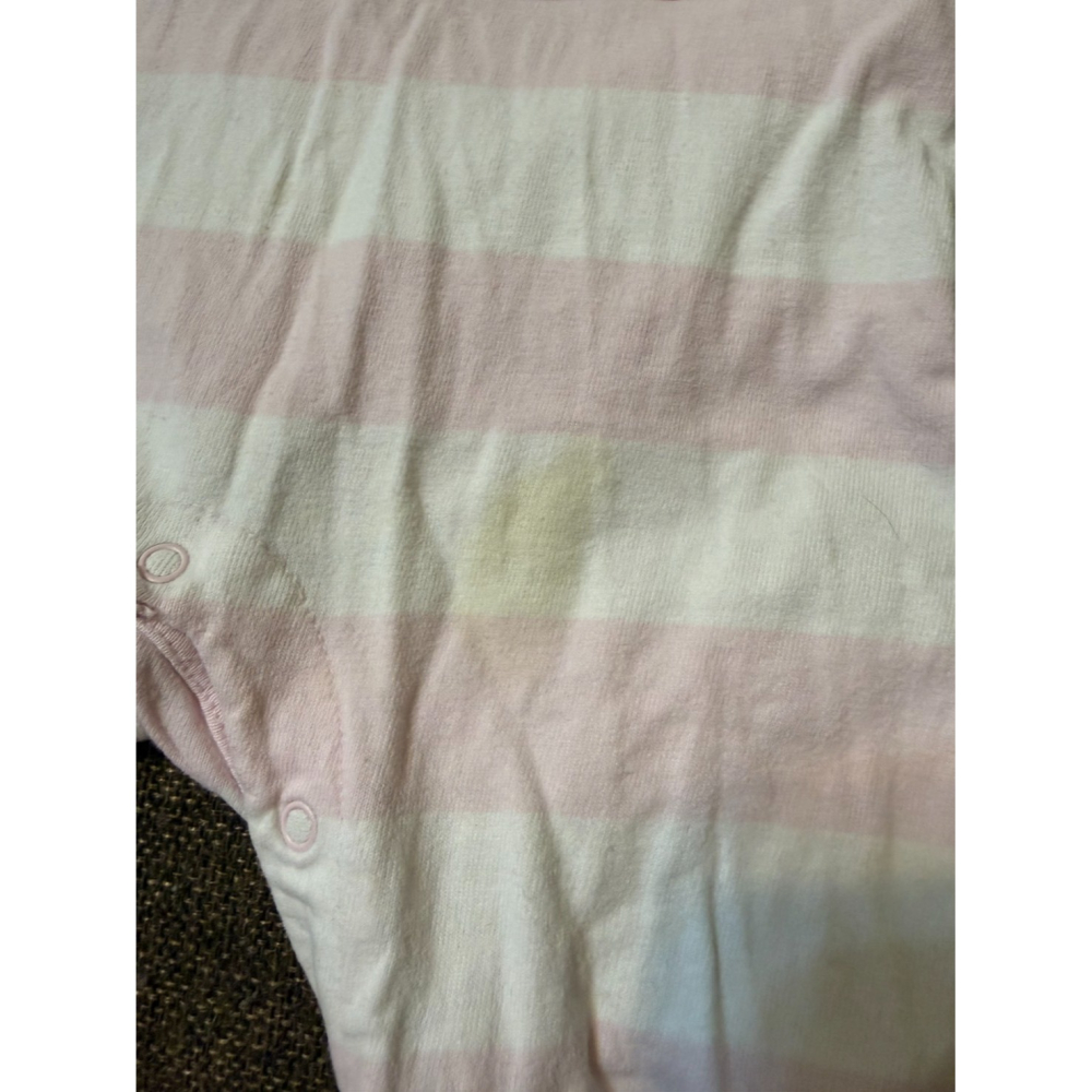 (二手微汙) 美國Old Navy粉色條紋連帽長袖連身衣 (12-18M)-細節圖4