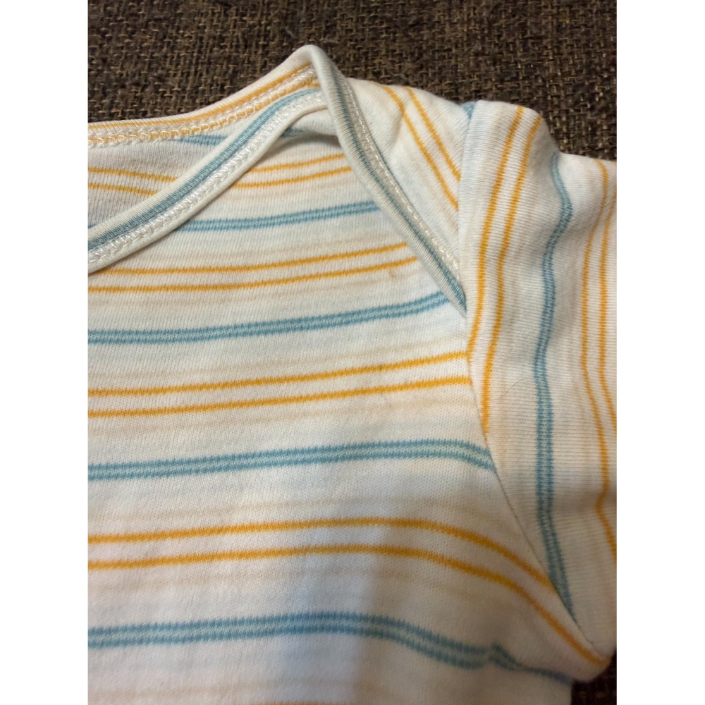 (二手微汙) mothercare 藍黃細條紋短袖包屁衣 (9-12M/80cm) 男寶 女寶 中性-細節圖5