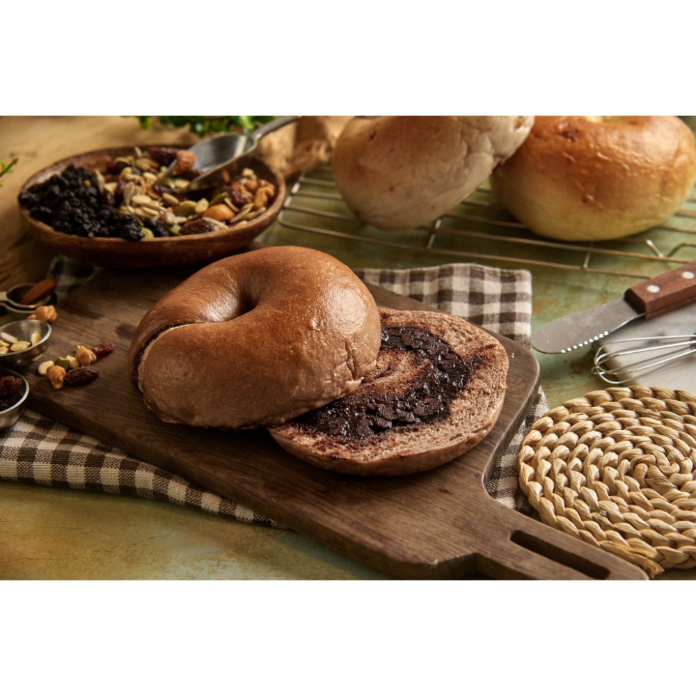 熔岩巧克力貝果 （135 g/個）