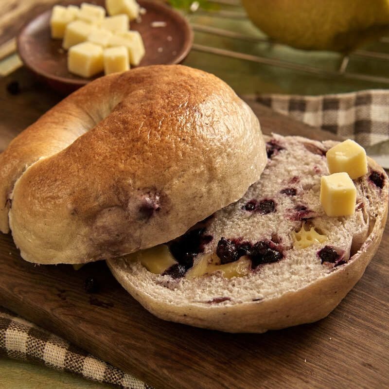 乳酪藍莓貝果 （130 g/個）