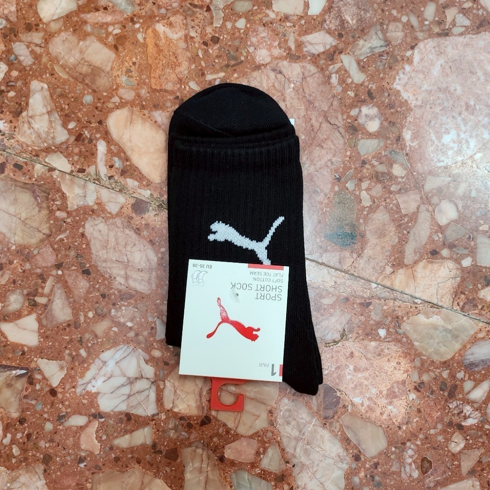 LOGO中筒襪-黑(一入)