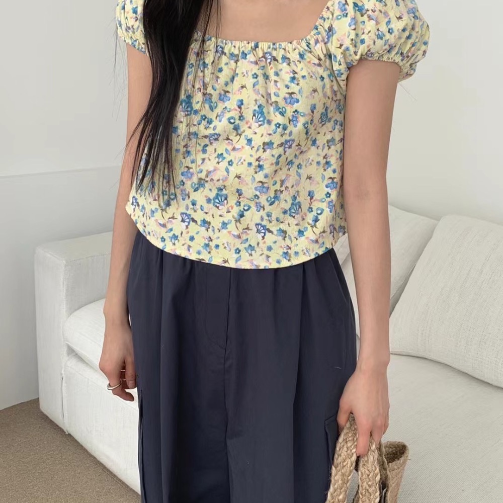 現貨🚚韓國製 夏日碎花短板上衣.-細節圖2