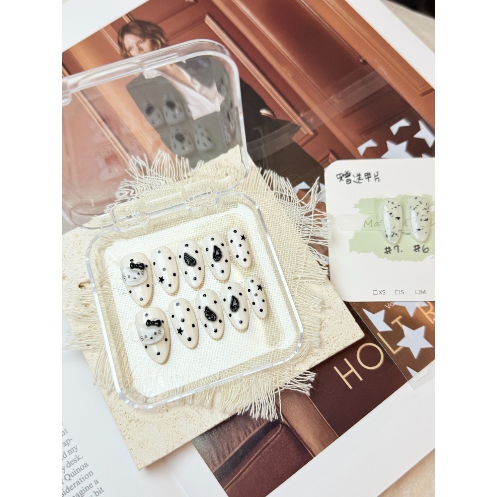 kitty穿戴甲 立體kitty 波點 圓點 黑白 杏仁甲高雄手工 台灣 非批發甲 無濾鏡 附盒 附工具包 商品實拍-細節圖3