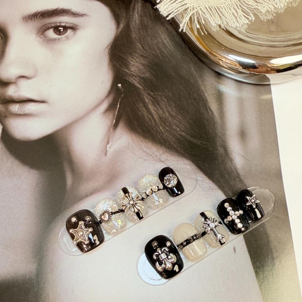 克羅心穿戴甲 手工甲片 美甲 十字架 貓眼 台灣出貨 短甲 船錨 附工具包 附盒 暗黑 朋克 金屬 黑白-細節圖5