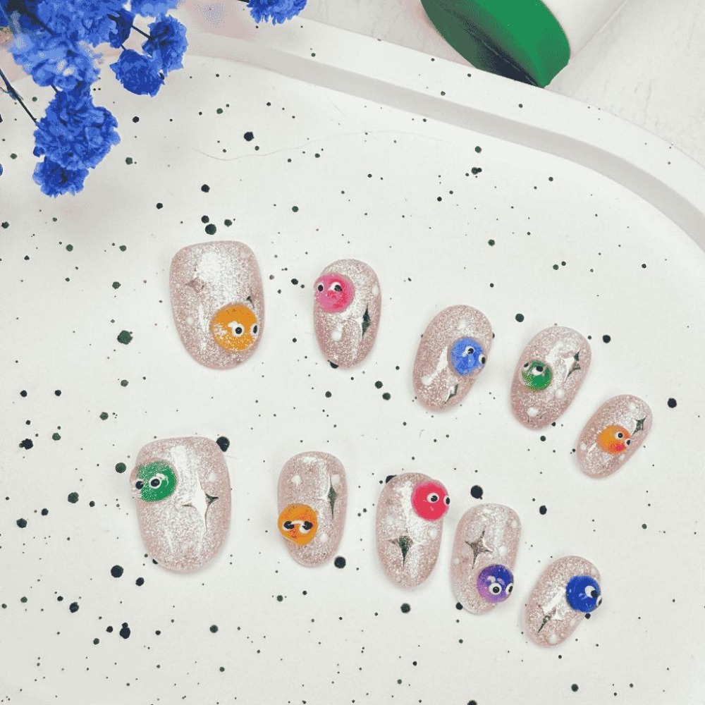 【小怪獸穿戴甲】穿戴甲 美甲片 貓眼  小糖豆 附工具包 日常  立體 短圓 裸粉 多巴胺 可愛 手工 療癒 夏日-細節圖3