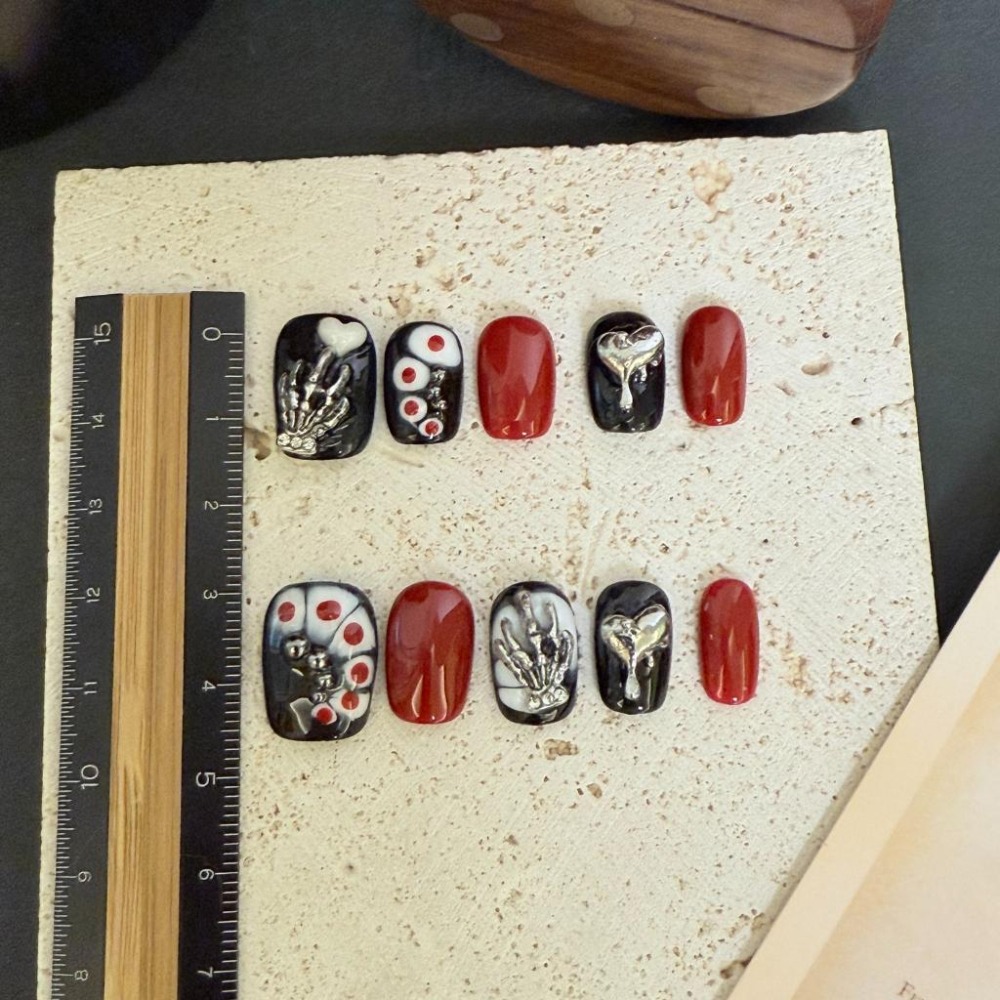 設計款穿戴甲 指甲片 美甲片 可卸除 附工具包 收納盒 果凍膠 手工 台灣製作 暗黑 小眾 手繪 愛心 短甲 金屬-細節圖2