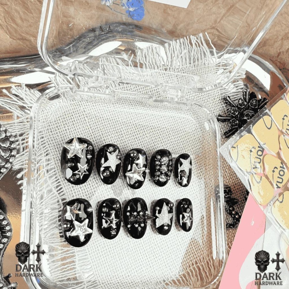 【星星穿戴甲】美甲片 日常款 美甲  純手工 Z世代 鉚釘 短甲 y2k 可訂製 附工具包 黑色美甲 甜酷 拍貼機-細節圖7