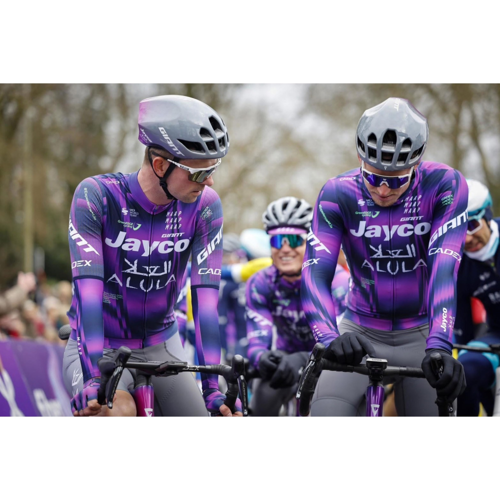 Giant Rivet MIPS 空力安全帽 車隊版 亞洲頭型 附風鏡 適合計時賽 鐵人三項 特價優惠只有一頂-細節圖10