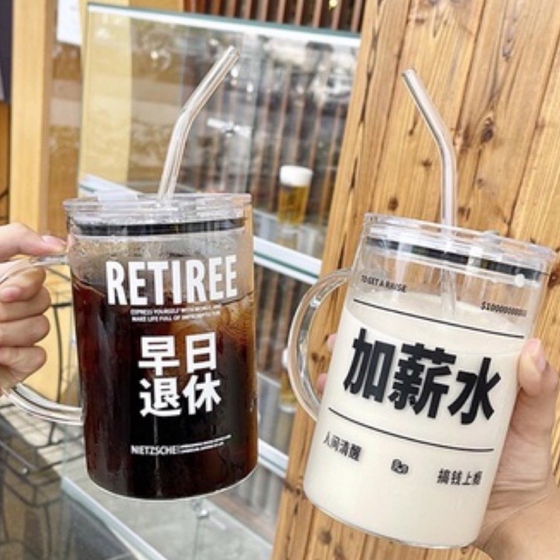 送禮首選🎉多喝水 🍉1000ml大容量早日退休加薪水趣味刻度帶蓋玻璃杯/吸管杯/咖啡杯/果汁杯/水杯/辦公室水杯-細節圖2