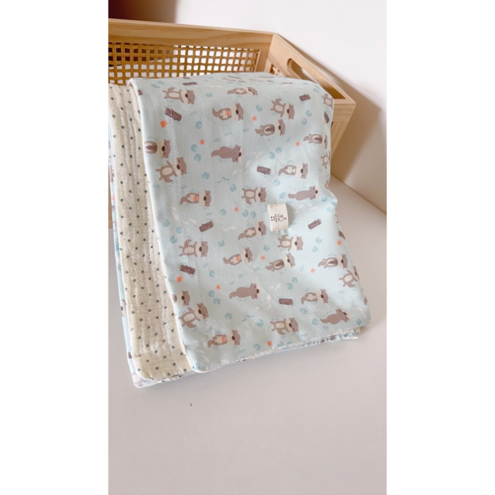 水獺悠遊 手工天然染色-嬰兒皺紗毯(四季薄被)-細節圖2