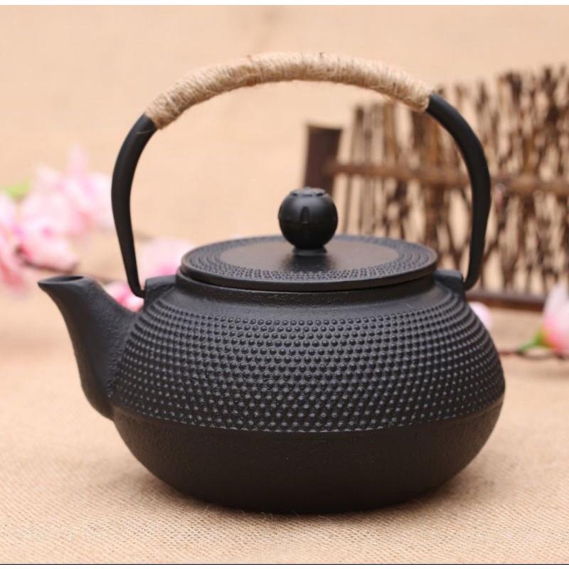 【返璞小居】台灣出貨 日式鐵壺 老鐵壺 鐵茶壺 鑄鐵壺無塗層鐵茶壺含手工防燙綁繩-細節圖2