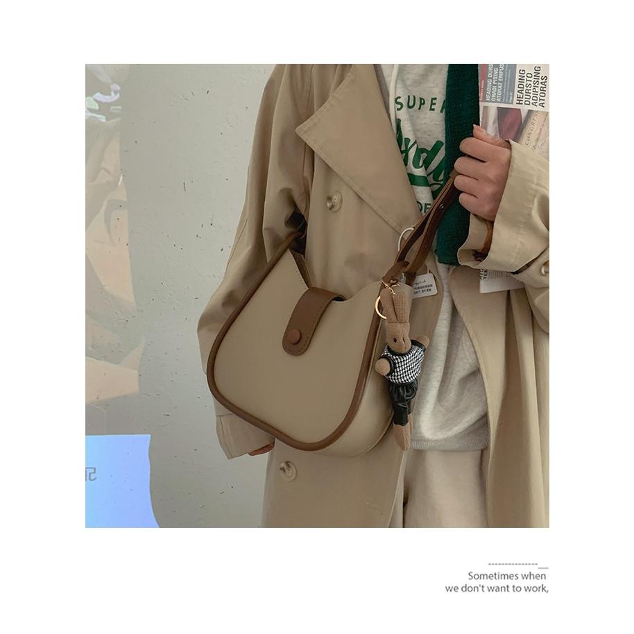 小鴨優品《 包包》 百搭斜背包包女新款潮撞色水桶包單肩腋下包-細節圖5