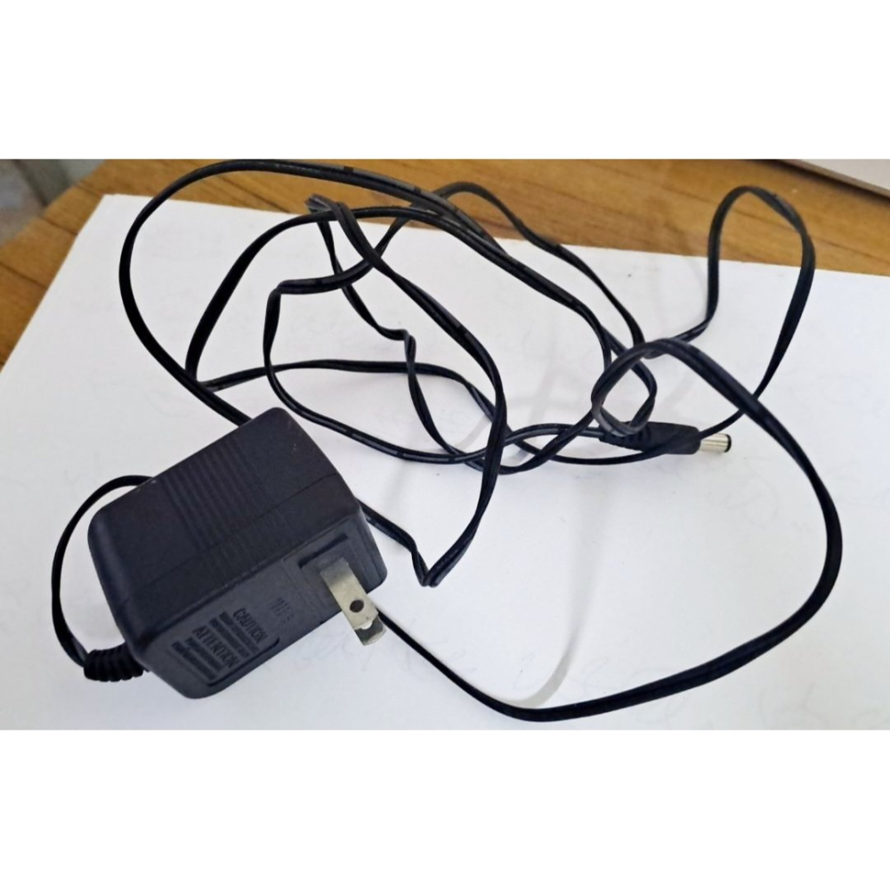 二手 DVE DV-0930DT AC 110V 轉 DC 9V 300mA 變壓器-細節圖2