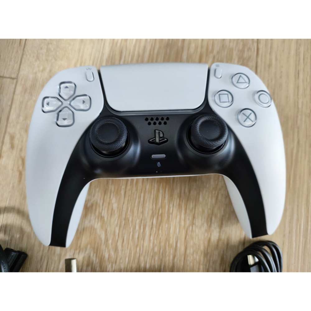 PS5 PRO 2TB 95新主機含原廠立架-細節圖2