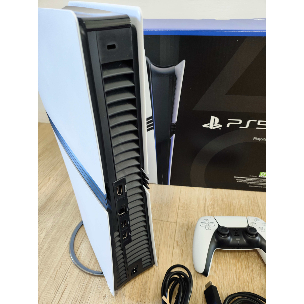 PS5 PRO 2TB 95新主機含原廠立架-細節圖5