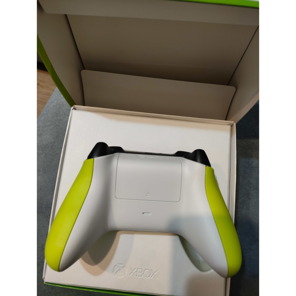 XBOX 原廠SERIES S/X 無線控制器 手把 電擊黃-細節圖2