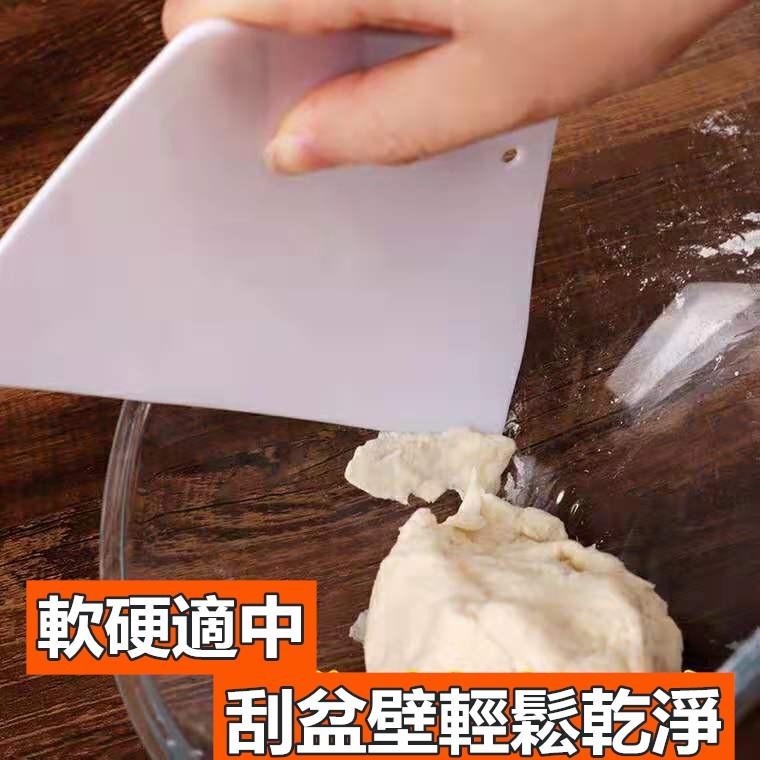 臺灣現貨 刮面刀塑膠刀具豆腐刀切面刀廚房多功能腸粉刮板烘焙切切麵團神器（巧）-細節圖4