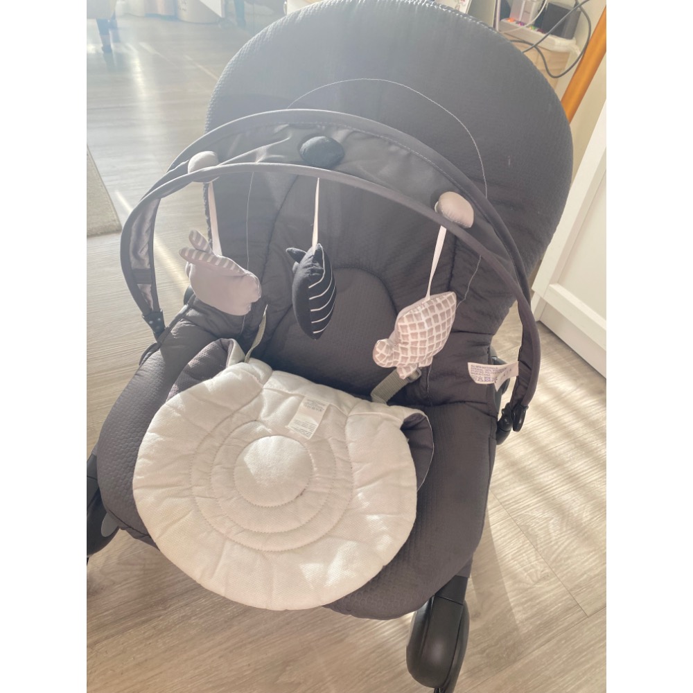 奇哥安撫椅 月牙灰 1000$  有使用痕跡 8成新-細節圖3