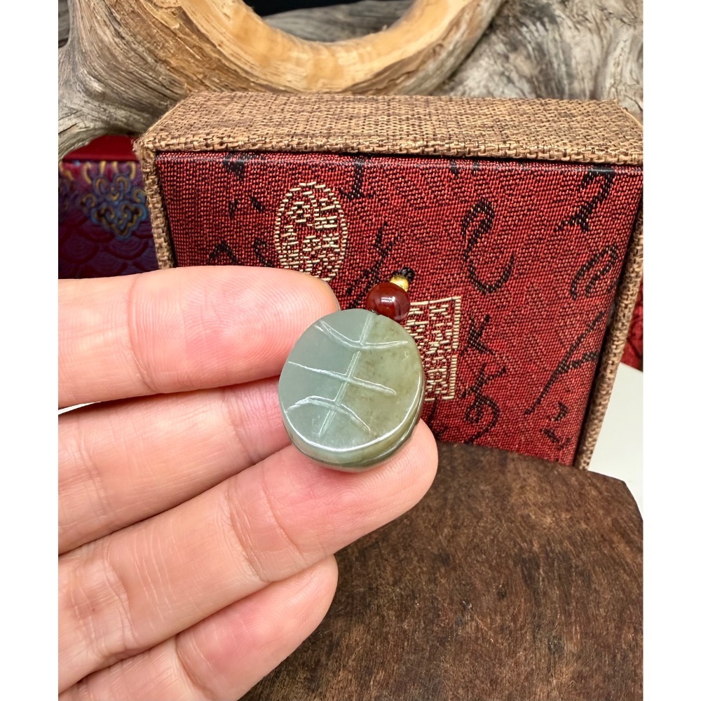 《寶瑠璃玉石水晶》保真天然和田玉且末藍糖，手工立體雕刻「富甲天下」龜甲掛飾、吊墜-細節圖8