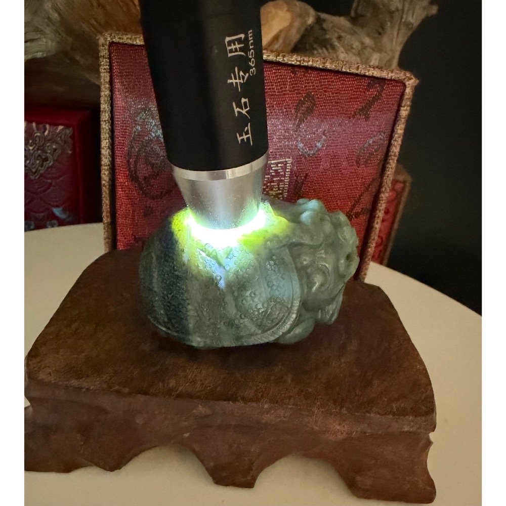 《寶瑠璃玉石水晶》保真天然和田玉三色青花料，手工立體雕刻「榮華富貴」吉祥龍龜擺件、手把件(附檢驗證書)-細節圖9