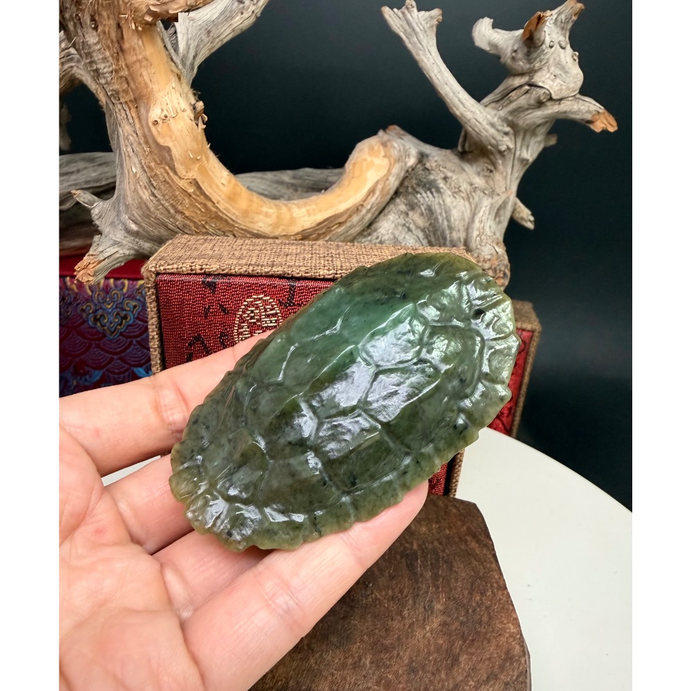 《寶瑠璃玉石水晶》保真天然和田玉碧玉，手工雕刻「富甲天下」龜甲手把件、擺件(附檢驗證書)-細節圖3