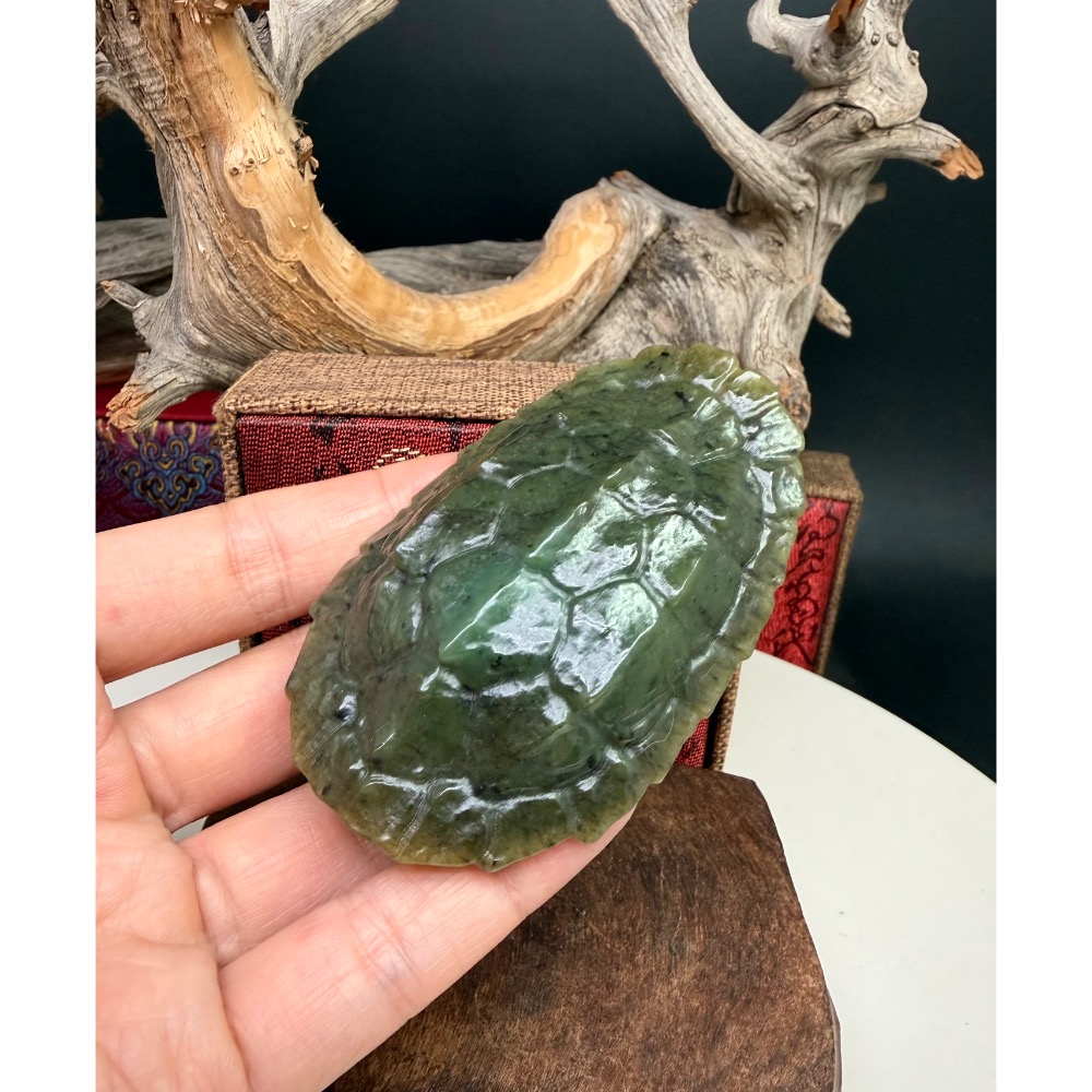 《寶瑠璃玉石水晶》保真天然和田玉碧玉，手工雕刻「富甲天下」龜甲手把件、擺件(附檢驗證書)-細節圖5