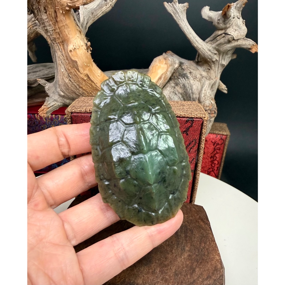 《寶瑠璃玉石水晶》保真天然和田玉碧玉，手工雕刻「富甲天下」龜甲手把件、擺件(附檢驗證書)-細節圖6