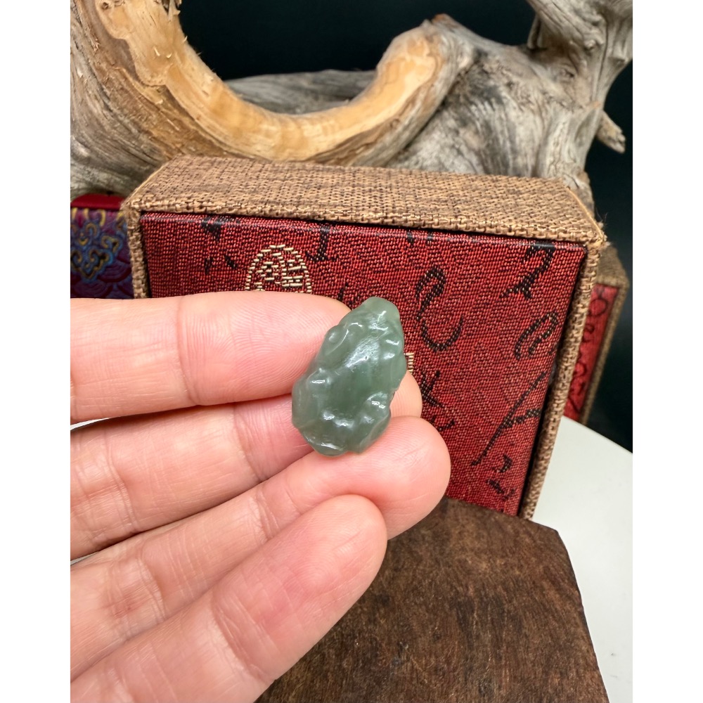 《寶瑠璃玉石水晶》保真天然和田玉且末藍，手工雕刻立體貔貅掛飾、吊墜-細節圖8