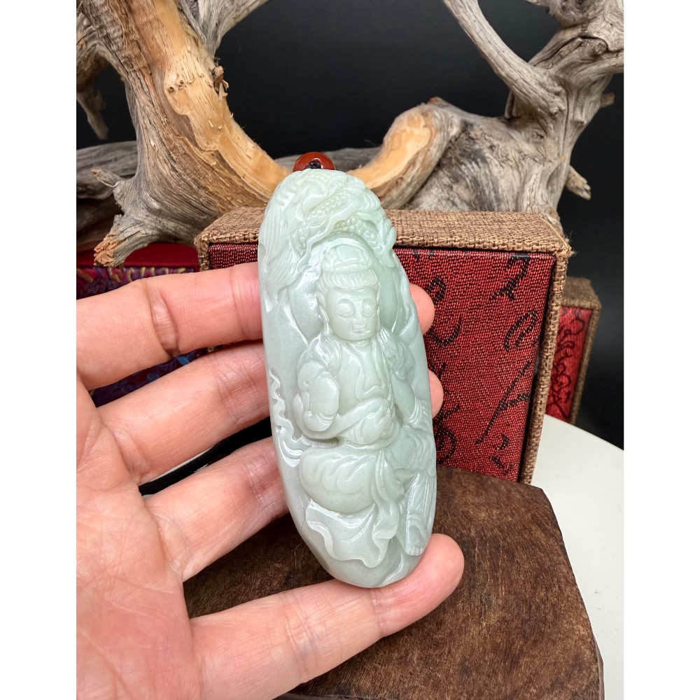 《寶瑠璃玉石水晶》保真天然和田玉且末料，手工雕刻「圓滿自在」御龍觀音吊飾、掛件（附檢驗證書）-細節圖2