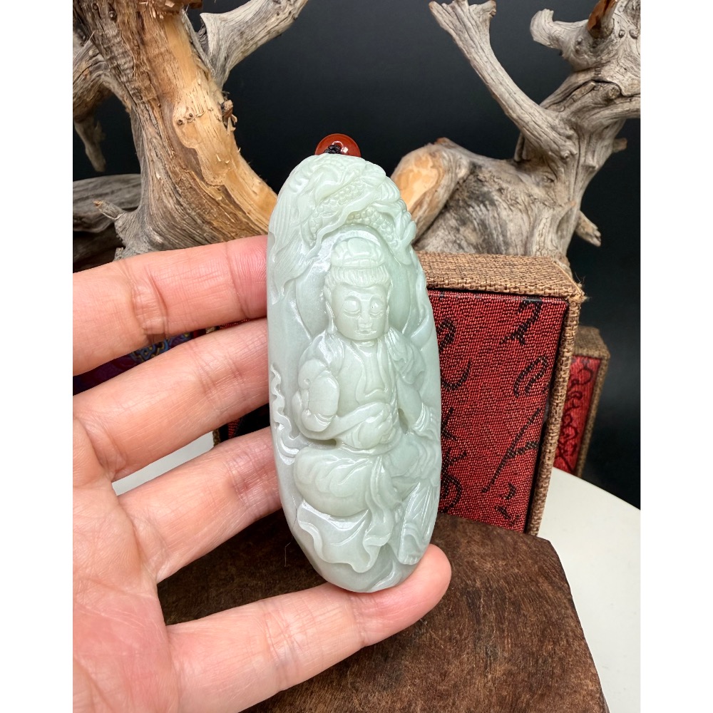 《寶瑠璃玉石水晶》保真天然和田玉且末料，手工雕刻「圓滿自在」御龍觀音吊飾、掛件（附檢驗證書）-細節圖4