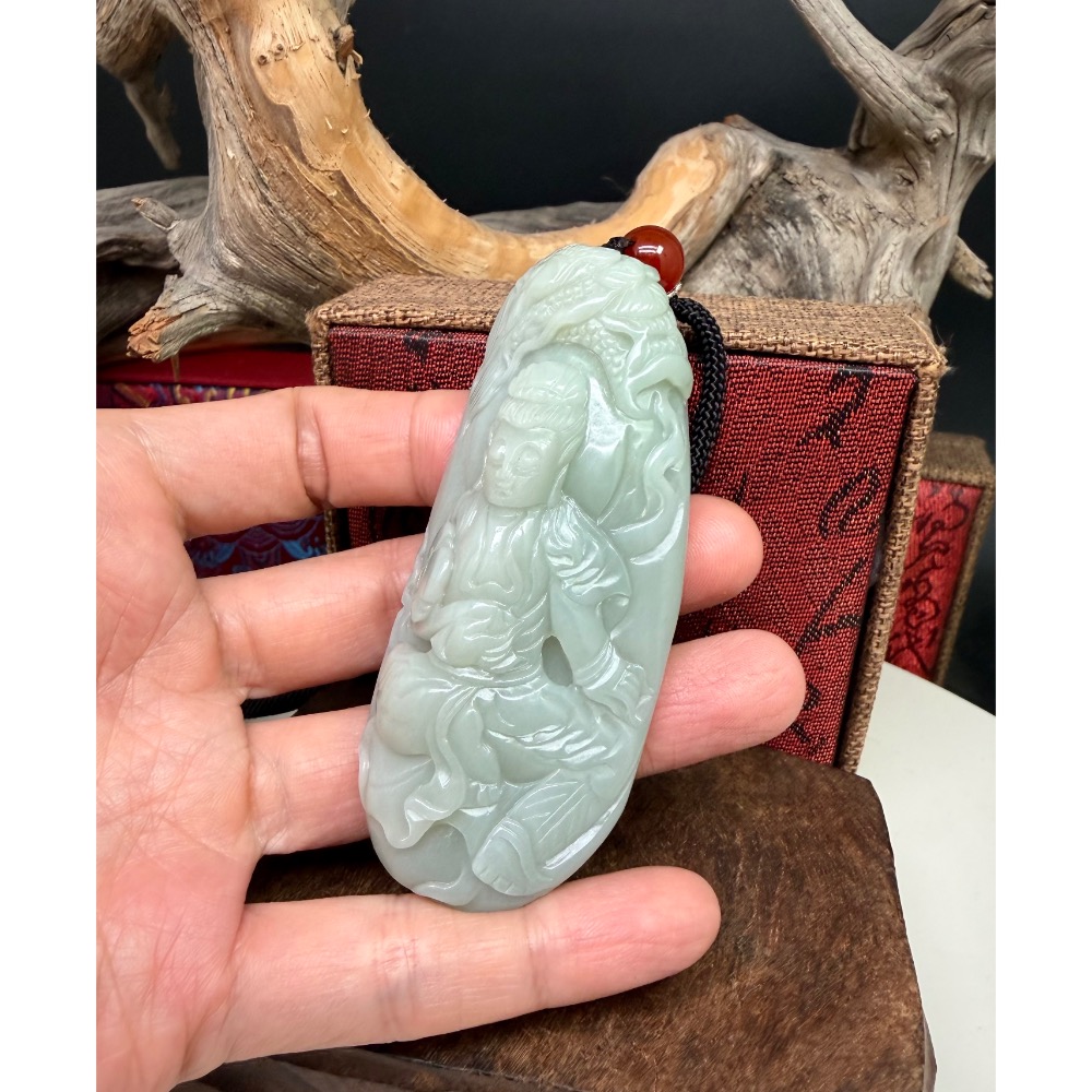 《寶瑠璃玉石水晶》保真天然和田玉且末料，手工雕刻「圓滿自在」御龍觀音吊飾、掛件（附檢驗證書）-細節圖5