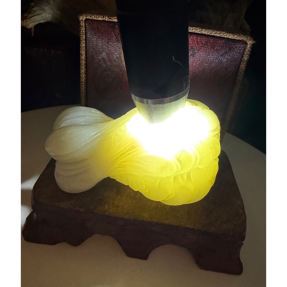 《寶瑠璃玉石水晶》保真天然和田白玉，手工立體雕刻「得遇百財」玉白菜擺件、手把件(附檢驗證書)-細節圖9