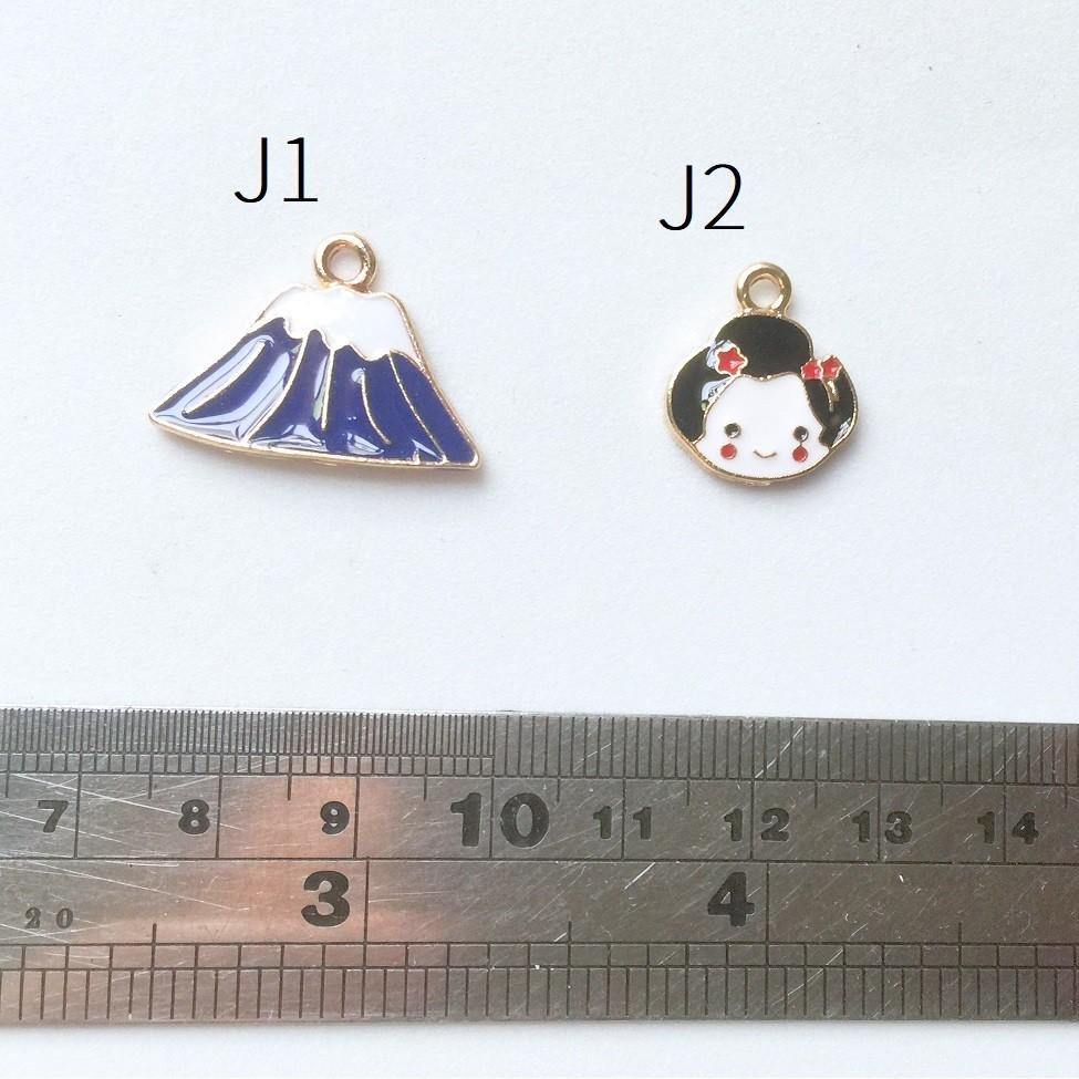 富士山日本藝妓城堡雪花~日式掛件 金屬 油滴 手工藝材料 手機殼 DIY 鑰匙圈 耳環 髮飾 耳飾 貼飾 掛件 手機吊飾-細節圖2
