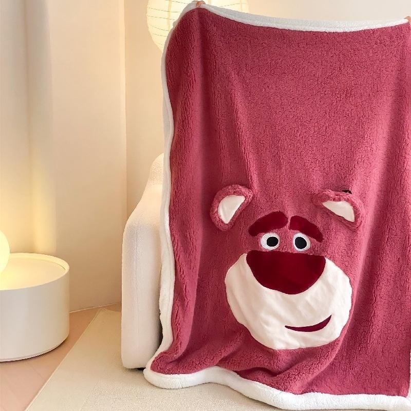 【雜惑殿】大版刺繡熊抱哥 草莓熊 史迪奇 立體卡通羊羔絨毛毯 秋冬加厚蓋毯 辦公室毯子-細節圖5