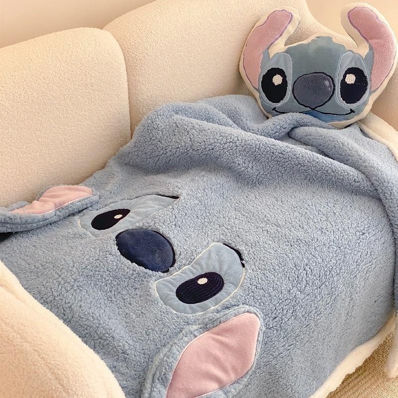 【雜惑殿】大版刺繡熊抱哥 草莓熊 史迪奇 立體卡通羊羔絨毛毯 秋冬加厚蓋毯 辦公室毯子-細節圖7