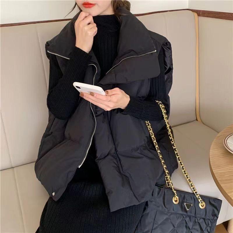 【台灣現貨火速寄出】羽絨背心 馬甲 新款 女衣 冬 寬鬆 外穿 無袖背心 馬夾 麵包服 秋冬季外套-細節圖4