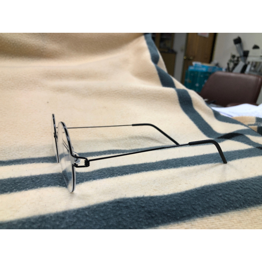 無螺絲設計圓框金絲線眼鏡架 Guinevere G3262 C1 復古書香(圓型光學眼鏡)-細節圖3