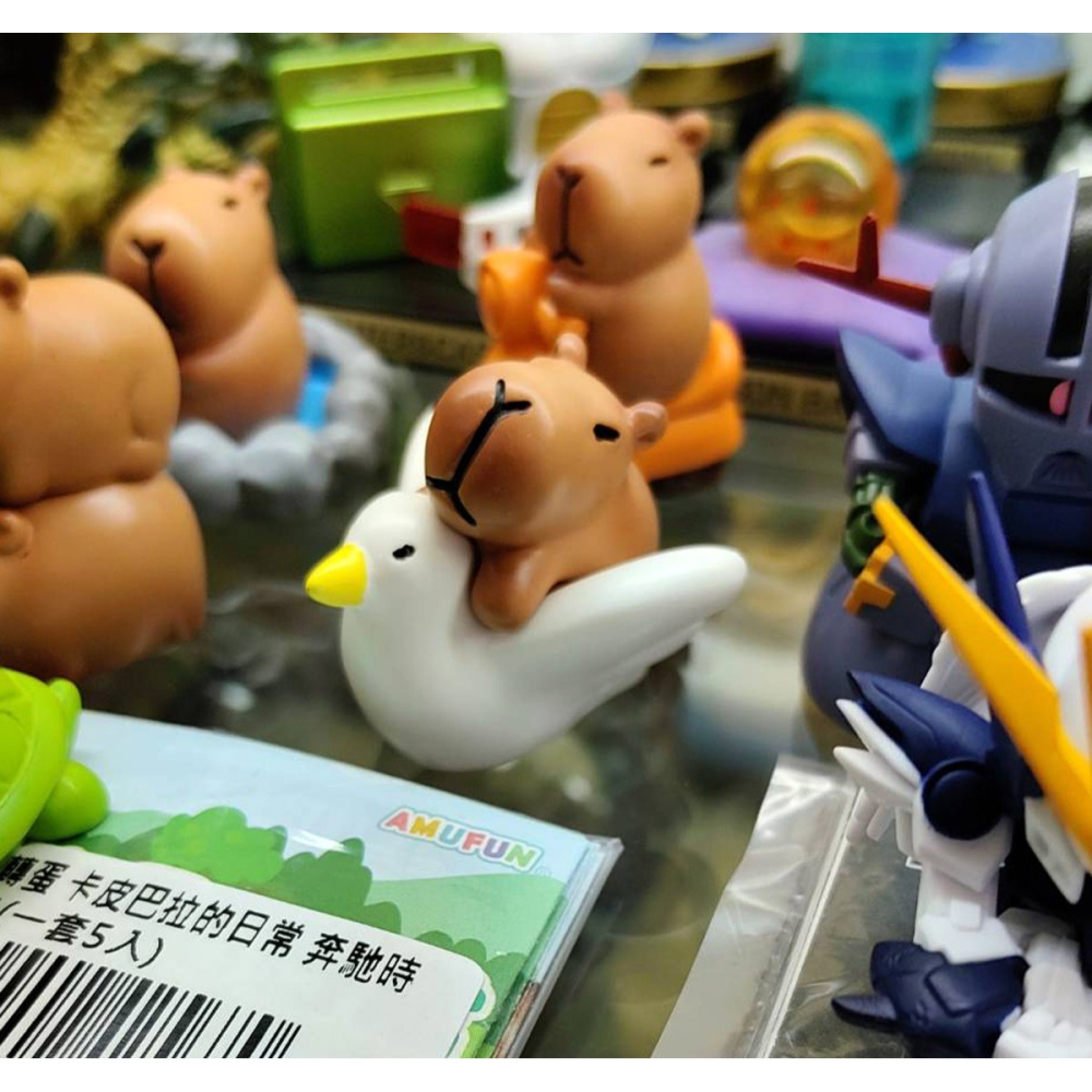 轉蛋 AMUFUN 卡皮巴拉的日常 奔馳時光(套5入) 300日幣-細節圖4